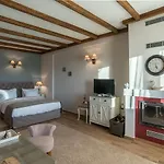 Almondhouse With Fireplace - Adults Only Daire Arachova