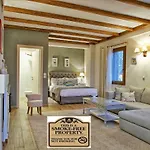 Almondhouse With Fireplace - Adults Only Daire