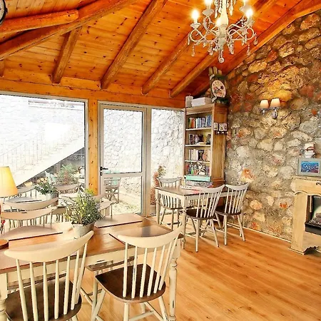 Διαμέρισμα Almondhouse With Fireplace - Adults Only Αράχωβα