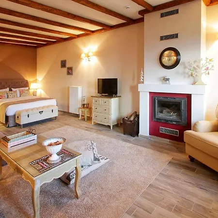 Apartment Almondhouse Suites With Fireplace - Adults Only *